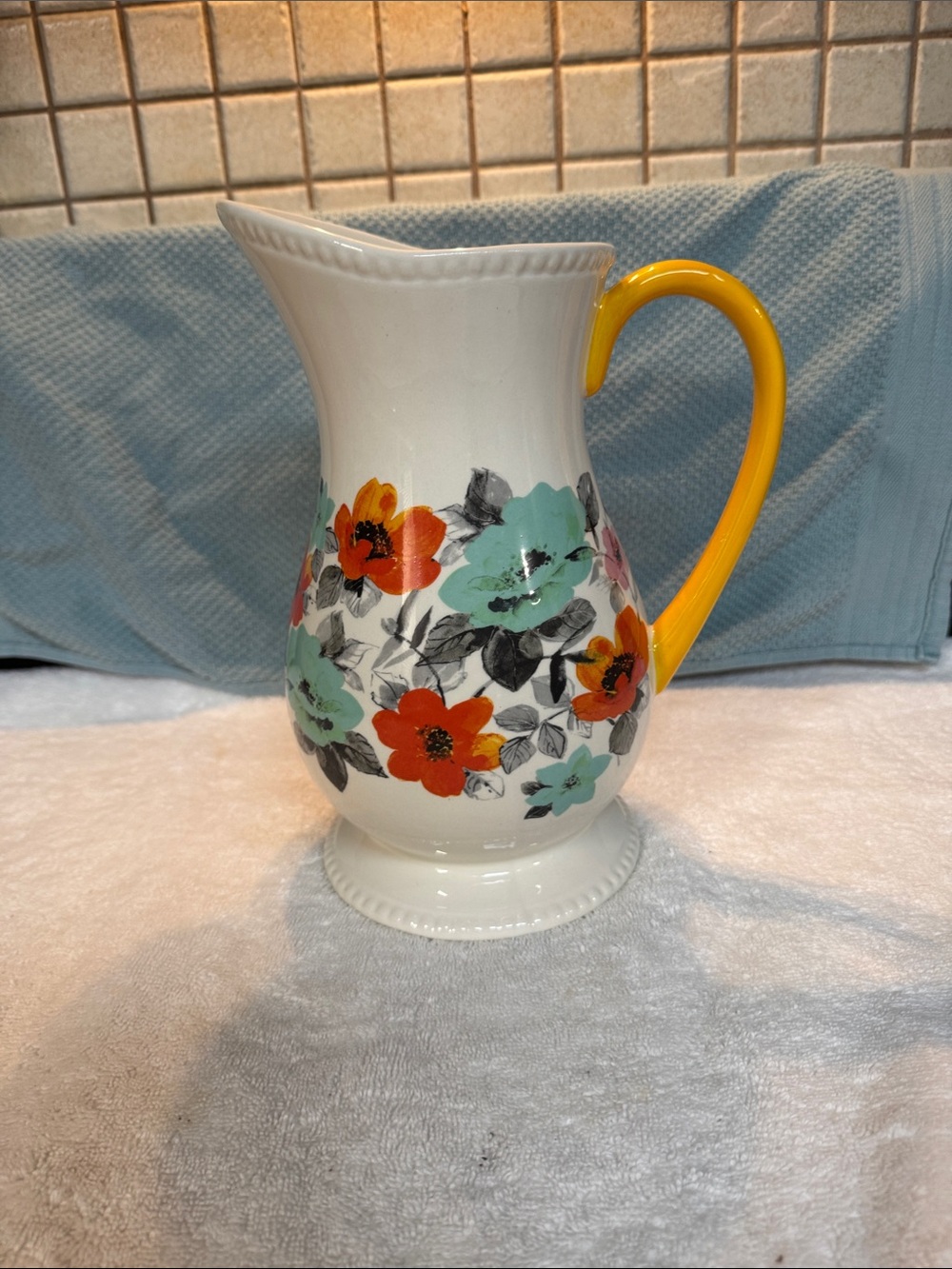 The Pioneer Woman Floral Ceramic Pitcher 2 Quart